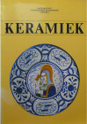 Keramiek, Museum voor Oudheidkunde en Sierkunst Kortrijk, 1981
Très intéressant ouvrage de 471 pages alliant photos et descriptions d'objets.