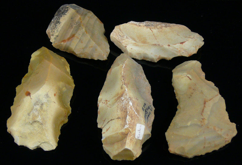 Paléolithique - Tailleboury (Charente-Maritime 17) - Lot de 5 silex taillés
Lot...