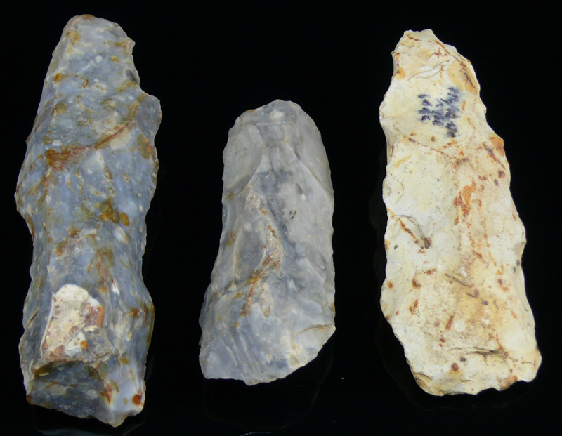 Néolithique - Beauvais (Oise 60) - Lot de 3 hâches ou retouchoirs en silex
Lot ...