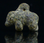 Proche Orient - Amulette pendentif en bronze (cochon) - 500 / 300 av. J.-C. 
Jolie amulette pendentif en bronze représentant un cochon. 19*16 mm