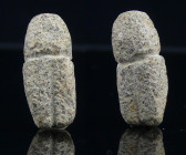 Probablement Proche Orient - Idole en pierre - 3000 / 2000 av. J.-C.
Petite idole schématique en pierre blanche. 28*12 mm