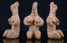 Mésopotamie - Euphrate - Début de l'Age du bronze - Idole de la fécondité en terre cuite - 2000 / 1500 av. J.-C..
Petite idole de la fécondité en ter...