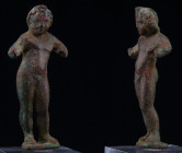 Gréco-Romain - Eros en bronze - 0 / 200 ap. J.-C.
Figurine en bronze représentant Eros ou Cupidon. Une belle patine brune rouge et verte recouvre not...