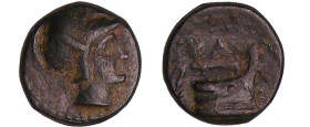 Macédoine - Démétrios Poliorkètes - Bronze (294-288 av. J.-C.)
A/ Anépigraphe. Tête casquée de Démétrios à droite.
R/ BA Proue de navire.
TB+
GC.6...