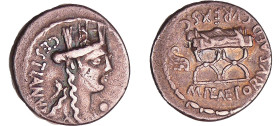 Plaetoria - Denier (69-67 av. J.-C.)
A/ CESTIANVS Buste tourelé de Cybèle à droite.
R/ M. PLAETORIVS AED CVR EX S C Chaise curule.
TTB
RRC.409/2-R...