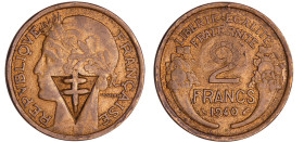 France - Troisième république (1871-1940) - 2 francs Morlon bronze-alu - 1940, gravée d'une croix de Lorraine
TB
Ga.535-F.268
 Br-Al ; 7.64 gr ; 27...