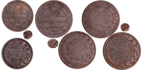 Comores - Lot de 3 monnaies 10 centimes 1308 H (1890) A faisceau et torche ; 5 centimes 1308 H (1890) A torche
TB à TTB
Lecompte.2-3-4
 Br ; ;
