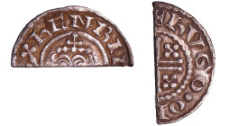 Grande-Bretagne - Plantagenêt, Henry Ier.(1154-1189) - 1/2 penny (Norwich, monnayeur : Hugo) class Ia1/Ia
A/ Tête de Face.
R/ + hVGO on EVERW Croix ...