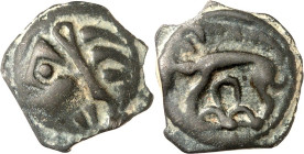 GALLIEN. 
LEUCI (um Toul). 
Potin-18mm 3,93g. Stilisierter Kopf n. l. / Eber n. l., darunter Dreiblatt. LT&nbsp; 9078vgl. Forrer I, S.260. 

grüne...