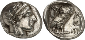 ATTIKA. 
ATHEN. Tetradrachmon (365/359 v.Chr.) 16,92g. Kopf der Athena mit attischem Helm und Ölkranz n.r. / AQ E Eule steht n.r., Kopf v.v.; dahinte...