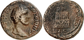 RÖMISCHES KAISERREICH. 
Divus Pius z.Z. Marcus Aurelius 161. AE-Sesterz 25,93g. Belorbeerter Kopf n.r. DIVVS - ANTONINVS / CONSECRATIO Rogus mit Quad...