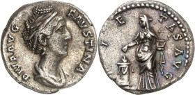 RÖMISCHES KAISERREICH. 
Diva Faustina senior z.Z. Antoninus Pius 141/161. Denar 2,62g. Pallabüste n.r. DIVA AVG - FAVSTINA / PIETAS - AVG Pietas steh...
