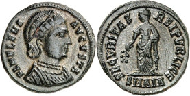 RÖMISCHES KAISERREICH. 
Helena (Hl.), Mutter von Constantinus I. +329. AE-Follis 20/19mm (325/326) 2,66g, Alexandria, 1. Offizin. Büste in Ornat mit ...