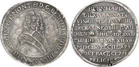 Sachsen/-Neu-Weimar. 
Wilhelm 1640-1662. 1/2 Taler 1655 a.d. Beisetzung Herzog Bernhard, + 1639 in Neuburg, in Weimar. Geharn. Brustb. n.r/ 9 Zeilen....