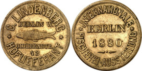 PRIVATNOTMÜNZEN UND/-MARKEN. 
DEUTSCHLAND. 
Berlin, Lindenberg, C., Fischwaren. Werbemarke 1880 anl. d. Int. Fischerei-Ausst. Messing-33mm. Hasselma...