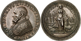 EUROPA. 
ITALIEN-Kirchenstaat. 
Gregor XIII. 1572-1585. Medaille o.J. (sign. LAV.PARM., v. Lorenzo F. il Parmigiano) Brb. in Pluviale n.l. / im dopp...