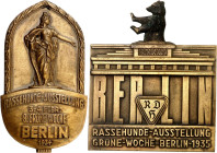 STÄDTE. 
DEUTSCHE STÄDTE. 
BERLIN. Eins. Plaketten 1934 u. 1935 (v. Jos. Preissler, Pforzheim) a.d Rassehunde-Ausstellung während d. 8. Grünen Woche...