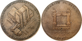 STÄDTE. 
DEUTSCHE STÄDTE. 
BERLIN. Medaille 1985 (v. H. Wagner-Kerkhof, Bildgießerei d. Staatl. Kunsthandels d. DDR, Schöneiche) 275 Jahre Charit\'e...