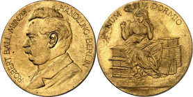 MÜNZ- u. GELDWESEN. 
NUMISMATIKER u. MÜNZHÄNDLER. 
BALL, Robert *1866 +1904. Werbemedaille o.J. (o. Sign.). Brb. im Anzug n.l. / NUM QUAM DORMIO Wei...