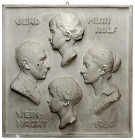 BILDHAUER und MEDAILLEURE des XIX. bis XXI. Jh.. 
DEUTSCHLAND vor 1945. 
unleserl. Sign. Eins. Relief, Plakette 1930 WEIHNACHT 1930, mit d. Profilbi...