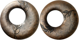 BILDHAUER und MEDAILLEURE des XIX. bis XXI. Jh.. 
JAPAN. 
KAKITSUBO, Satoru *1950 Tokio. Medaille o.J. (1979) "Simple peace" Lorbeerzweig im erhaben...