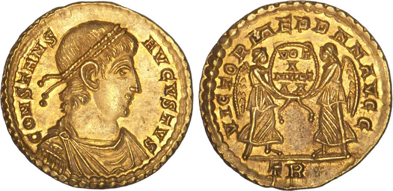 CONSTANT I (337-350)
Solidus : 2 Victoires debout face à face, tenant un boucli...