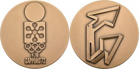 Medaillen alle Welt: Japan/Sapporo: 11. Olympische Winterspiele 1972, Teilnehmermedaille 1972 (v. Shigeo Fukuda) Sonne über Emblemen / Pfeilmensch, Ge...