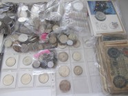 Alle Welt: Eine Sammlung an DM Münzen, Schillingen (größtenteils 500er), DDR-Münzen (dabei auch 10 Mark Schinkel, 20 Mark Goethe), Kaiserreich (mit 5 ...