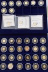Alle Welt: Lot 35 Goldmünzen aus der ganzen Welt, überwiegend aus der Serie ”Die kleinsten Goldmünzen”. Im Alukoffer, mit Zertifikaten.
 [plus 0 % VA...