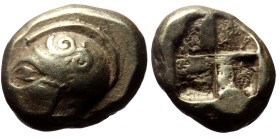 Ionia, Phokaia, EL Hekte,(Elektron, 2.57 g 11mm), Late 6th century BC.
Obv: Male head wearing ornated Corinthian helmet left.; [small seal left].
Re...