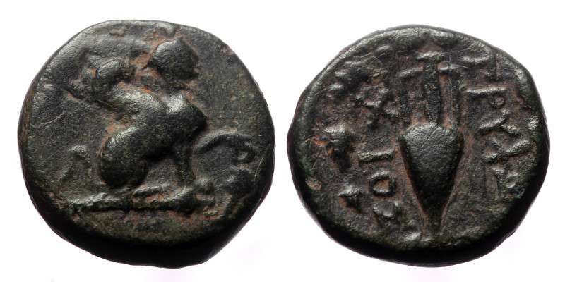 Ionia, Chios. Ae,(Bronze, 3.62 g 13mm), Circa 190-84 BC.
Obv: Sphinx seated righ...
