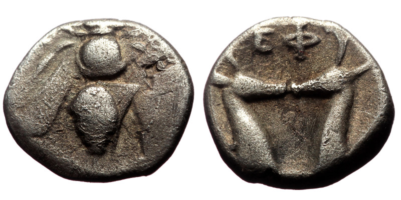 Ionia. Ephesos ,AR Diobol,(Silver, 0.93 g 9mm),Circa 390-325 BC.
Obv: Bee with s...