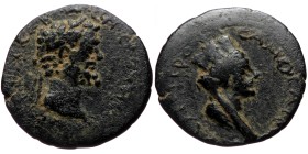 Commagene , Samosata, Septimius Severus (193-211) AE (Bronze, 22mm, 6.11g) Obv: Laureate head of Septimius right
Rev: CAMOCATЄΩN ΜΗΤΡΟ, Turreted, vei...