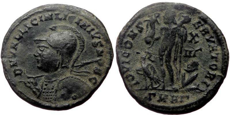 Licinius II as Caesar (317-324). AE, Follis. (Bronze, 3.84 g. 20mm.) Heraclea.
...