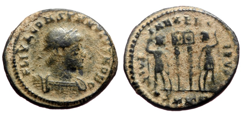 Constantine II (Caesar, 316-337) AE Follis (Bronze, 2.68g, 18mm) Cyzicus.
Obv: ...
