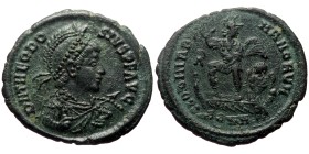 Theodosius I (379-395). AE. (Bronze, 4.70 g. 22 mm.) Constantinople.
Obv: D N THEODOSIVS P F AVG. Bust of Theodosius I, helmeted (with pearl-diadem),...