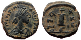 Justinian I (527 - 565) AE, Decanummium (Bronze, 3.87 g. 17 mm.) Uncertain mint. 527-565 AD.
Obv: DN IVSTINIAN[V]S PP, Diademed, draped and cuirassed ...