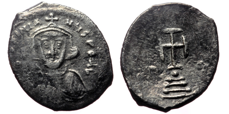Justinian II (685-695 and 705-711) AR Hexagram (Silver, 4,19g, 23mm) Uncertain i...