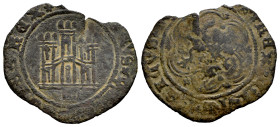 Reino de Castilla y León. Enrique IV (1399-1413). 1 maravedí. Segovia. (Bautista-973.7 var). Ve. 1,21 g. Orla circular y orla lobulada. Acueducto bajo...