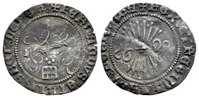 Fernando e Isabel (1474-1504). 1/2 real. Segovia. (Cal-244). Ag. 1,33 g. Acueducto en anverso, encima grupo de 3 puntos. Doblez. MBC. Est...50,00.