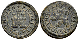 Felipe II (1556-1598). 2 maravedís. 1598. Segovia. (Cal-87). (Jarabo-Sanahuja-B17). Ae. 3,04 g. 4 ventanas y tres almenas en la torre central. Sin ind...