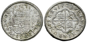 Felipe V (1700-1746). 2 reales. 1721. Segovia. J. (Cal-952). Ag. 6,69 g. Acueducto de 2 arcos de 2 pisos. Ceca, ensayador y valor entre flores. Ensaya...