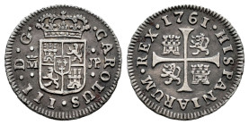 Carlos III (1759-1788). 1/2 real. 1761. Madrid. JP. (Cal-149). Ag. 1,36 g. Tono. MBC+. Est...35,00.