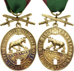 Orden deutscher Länder Anhalt, gemeinsam
Hausorden "Albrecht des Bären" Ritterzeichen mit Schwertern am Ring 1. Klasse am Band Verliehen 1864-1918. 4...