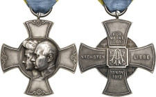 Orden deutscher Länder Mecklenburg-Schwerin
Friedrich-Franz-Alexandra-Kreuz am Bande Verliehen 1912 (P. Sturm). Medaillon, Avers, Köpfe des Großherzo...