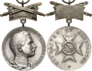 Orden deutscher Länder Sächsische Herzogtümer ab 1826
Silberne Verdienstmedaille mit Schwerterspange "1915" Verliehen 1915. Porträt Carl Eduard Herzo...