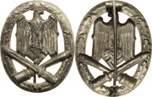 Orden des Dritten Reiches
Allgemeines Sturmabzeichen Verliehen 1940-1945 Buntmetall, versilbert. 53,5 x 42 mm, 8,85 g OEK 3896/1 Nimmergut 5235 Sehr ...