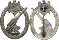 Orden des Dritten Reiches
Heeres-Flakabzeichen Verliehen 1941-1945. Hersteller "LM", Feinzink, silberfarben getönt, 60,2 x 44 mm, 27,39 g OEK 3907 Ni...