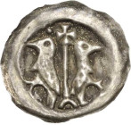 Mähren
 Brakteat Zwei nach außen blickende Vögel, in der Mitte Kreuzstab Cach 926 Frynas BM.8.58 (RR) 0.22 g. Sehr selten. Vorzüglich

Dieses Stück...