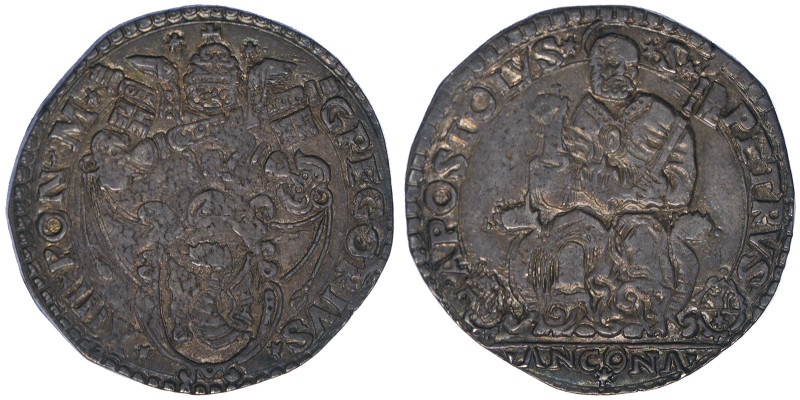 Gregorio XIII 1572-1585
Testone da 3 Giuli, Ancona, AG 9.59 g.
Ref : MIR 1204/5 ...